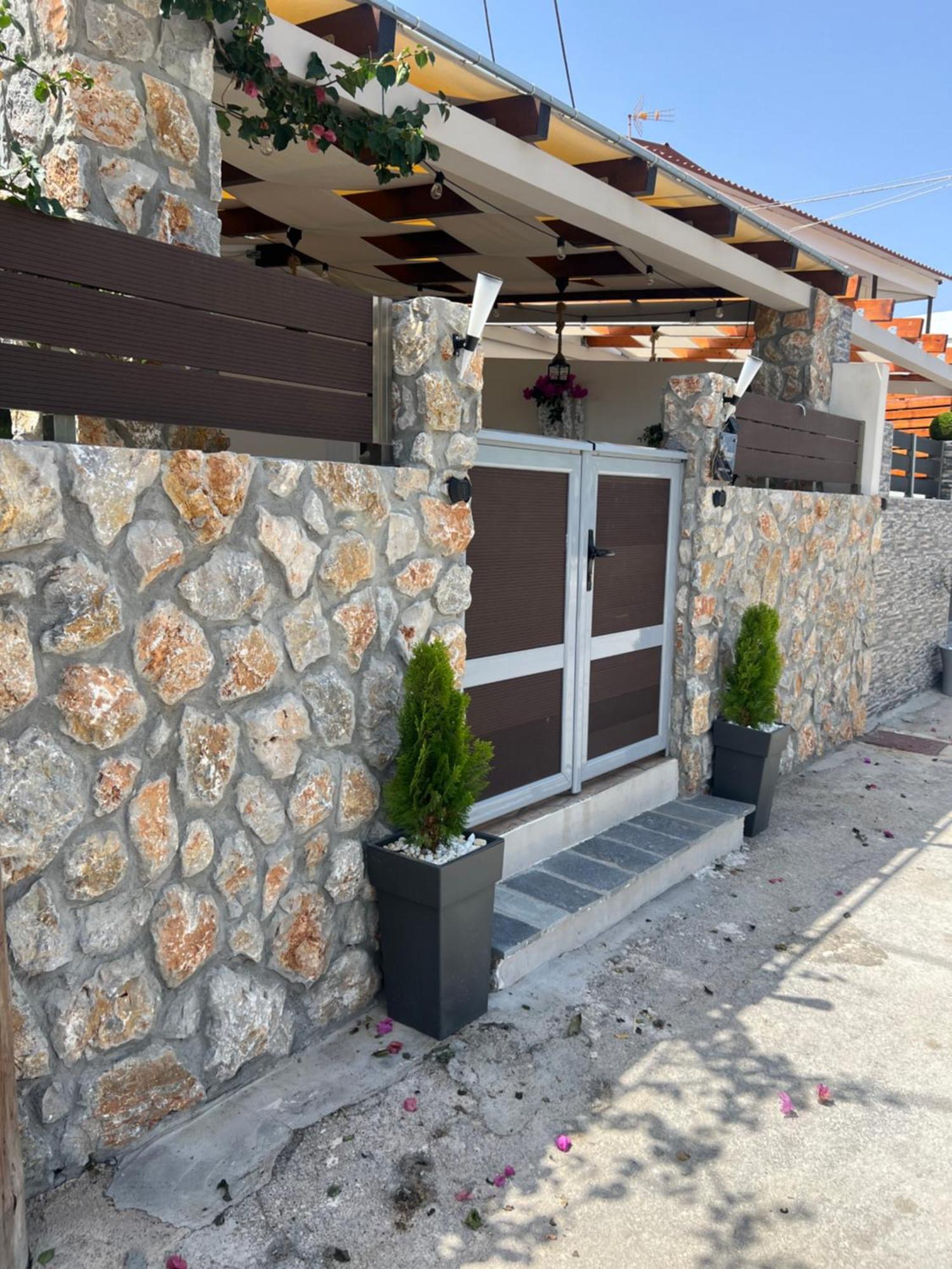 Harmony Seaside House Apartment Ialysos  Ngoại thất bức ảnh