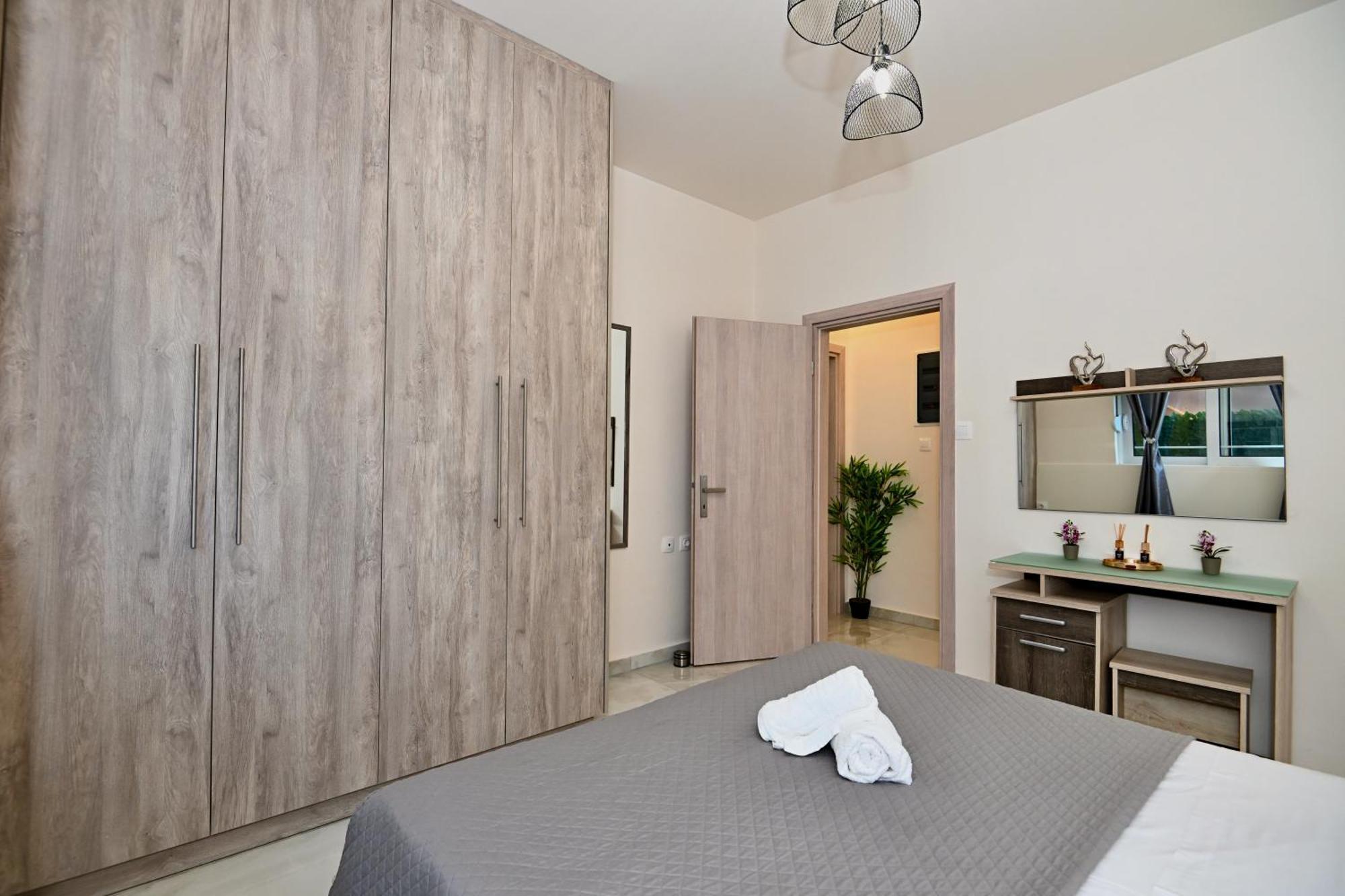 Harmony Seaside House Apartment Ialysos  Ngoại thất bức ảnh